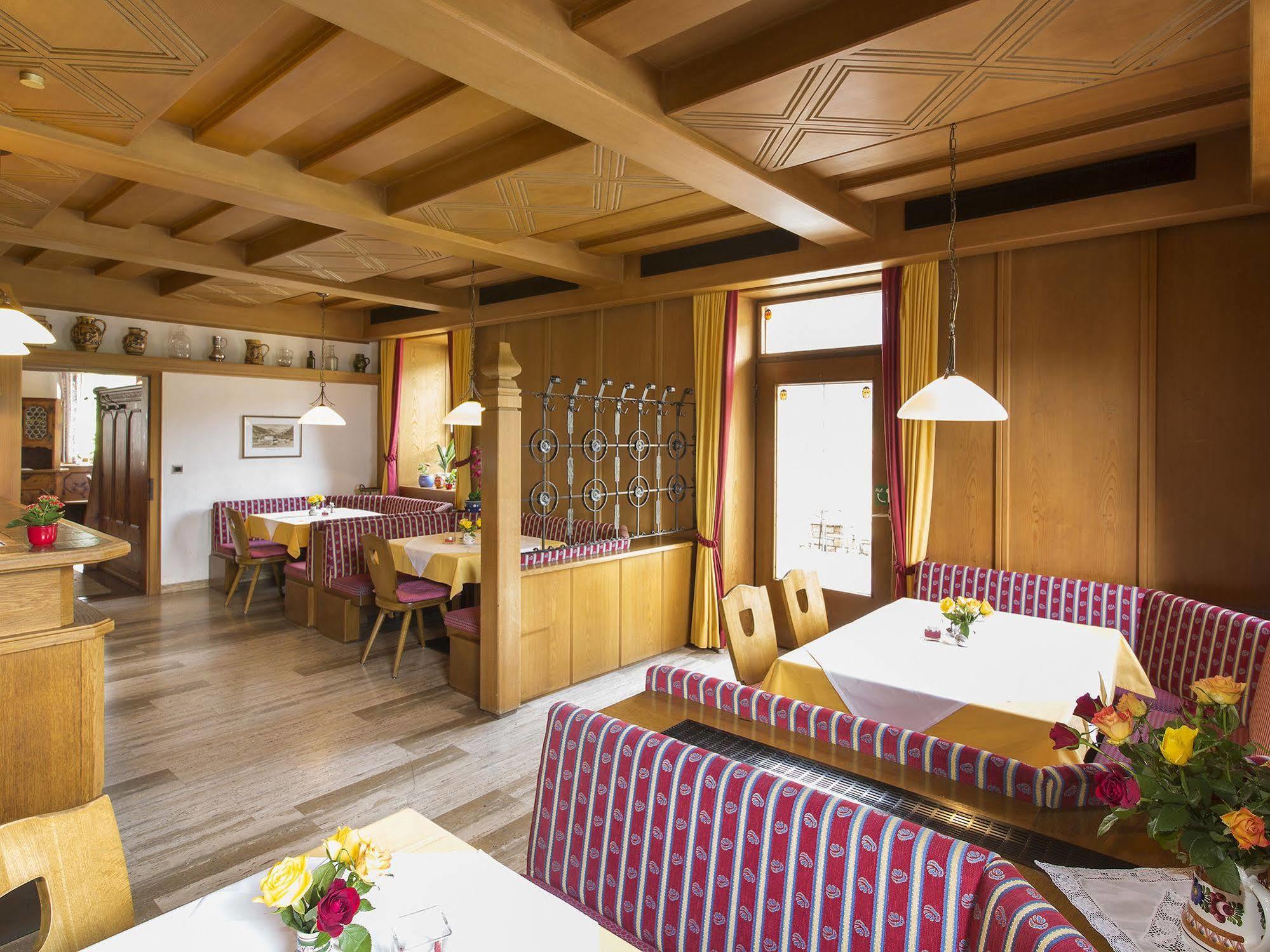 Hotel Gasthof Stefansbruecke Mutters Екстериор снимка