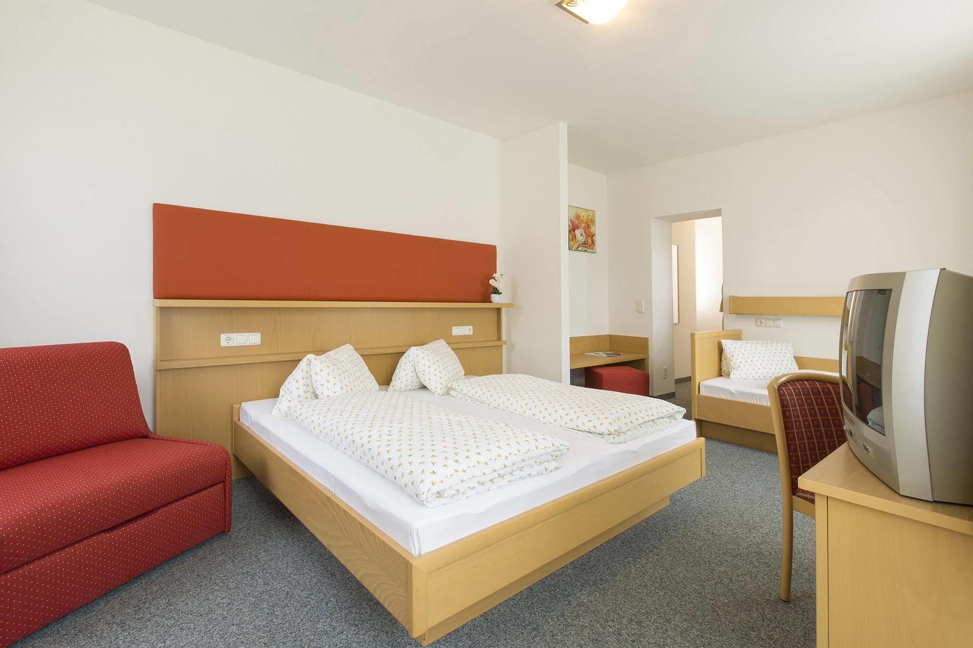 Hotel Gasthof Stefansbruecke Mutters Екстериор снимка