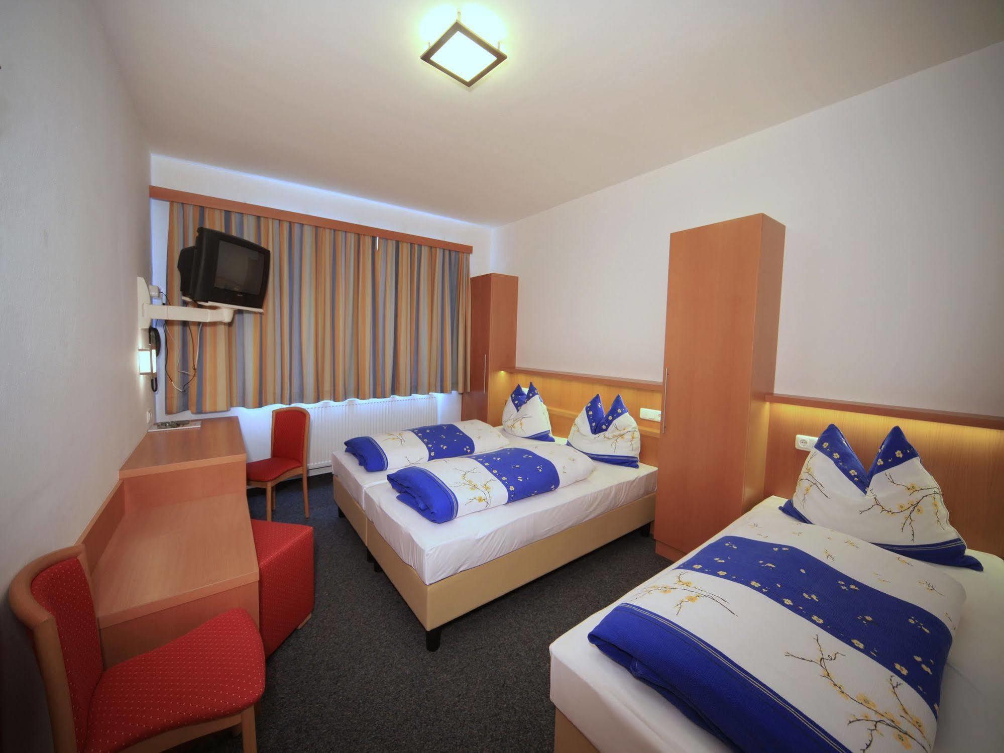 Hotel Gasthof Stefansbruecke Mutters Екстериор снимка