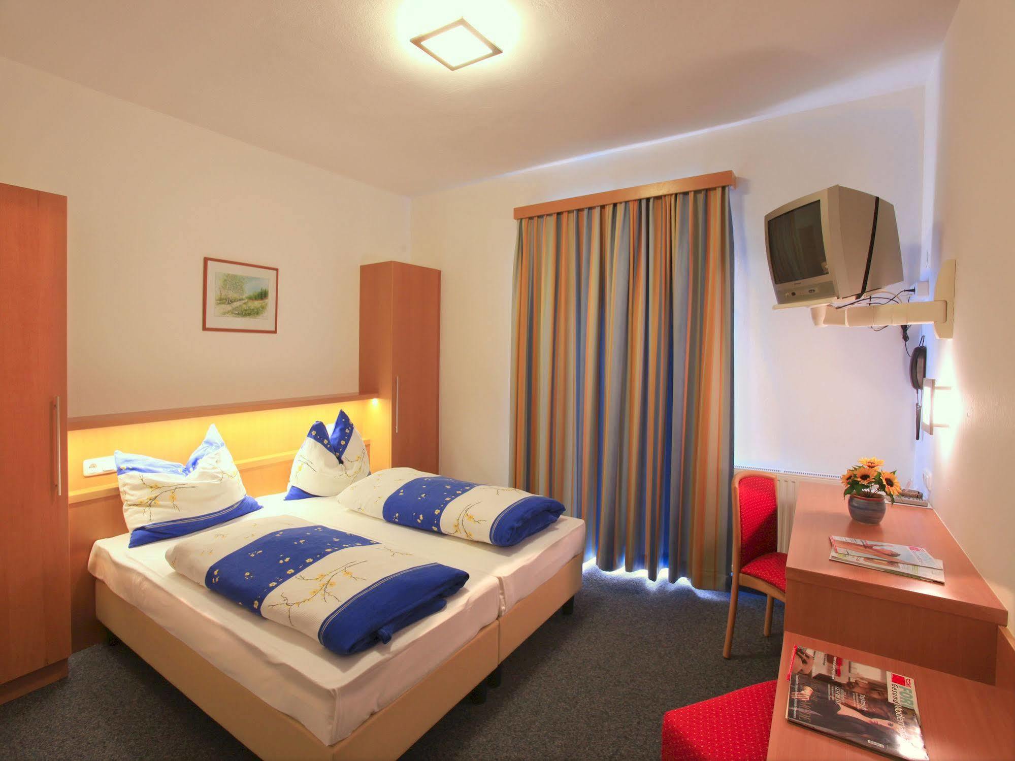 Hotel Gasthof Stefansbruecke Mutters Екстериор снимка