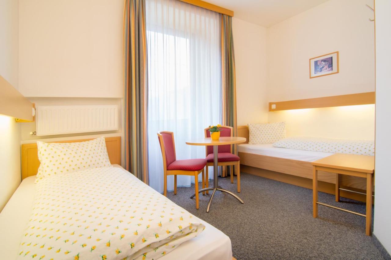 Hotel Gasthof Stefansbruecke Mutters Екстериор снимка